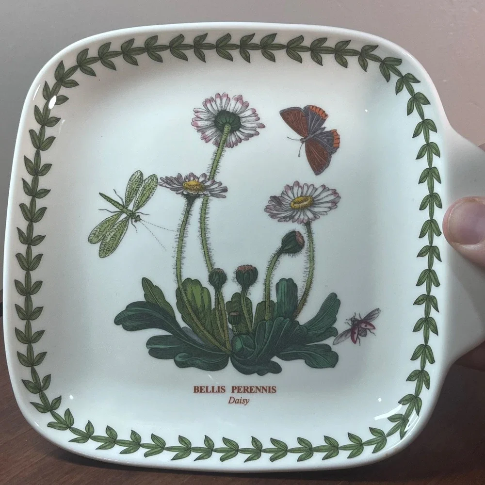 Portmeirion Botanic Garden Bellis Perennis Daisy Canape Dish BG78045-XS White